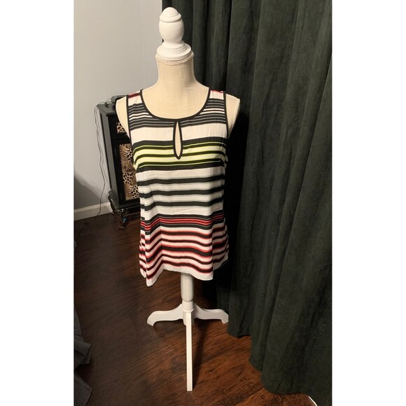 Studio Y Tank Top. Size M - Picture 1 of 6